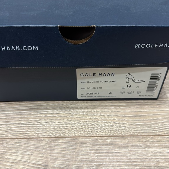 Brand new in box Cole Haan GA York Pump 85 MM, Brush Leather, Size 9B - Picture 2 of 10